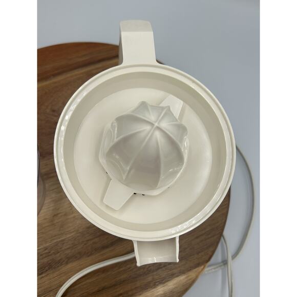 Vintage Salton Electric Citrus Juicer Model JH-4 0.5L Kitchen Appliance USA - Picture 9 of 12